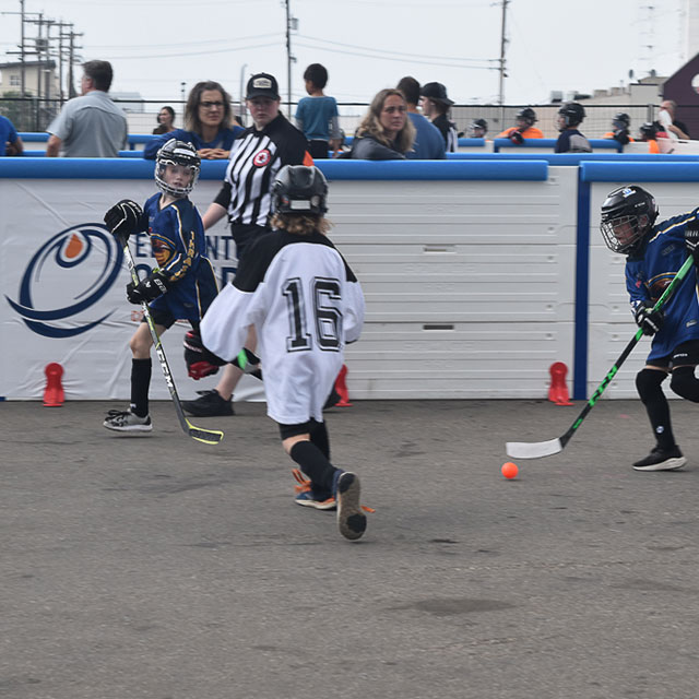 Ice District Classic 3 on 3 Ball Hockey Game
